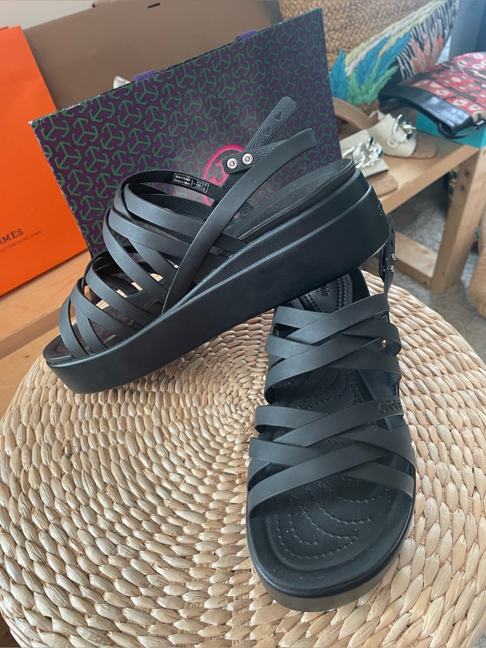 Crocs Brooklyn Strappy Low wedge Sandals in SZ 9 in like new condition - Picture 10 of 11